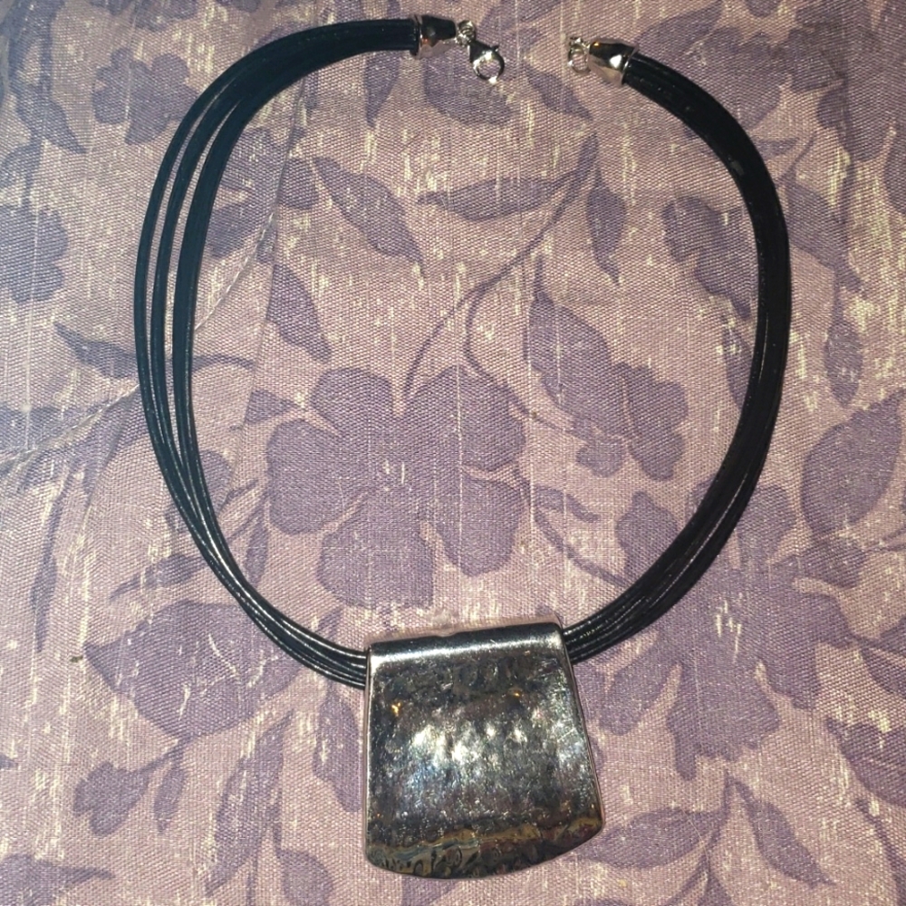 Sterling Silver & black leather necklace 92.5